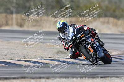 media/Dec-01-2025-Moto Forza (Mon) [[2daa91e15f]]/1-Advanced Group/Session 3 (Turn 3)/